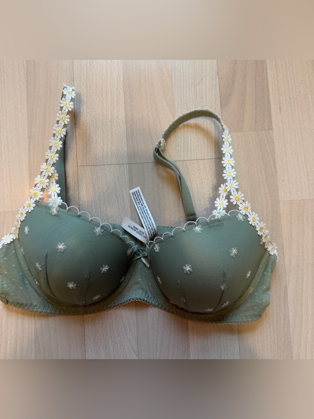 Victoria’s Secret PINK Sage Green Daisy Embroidered Push-Up Bra 36C